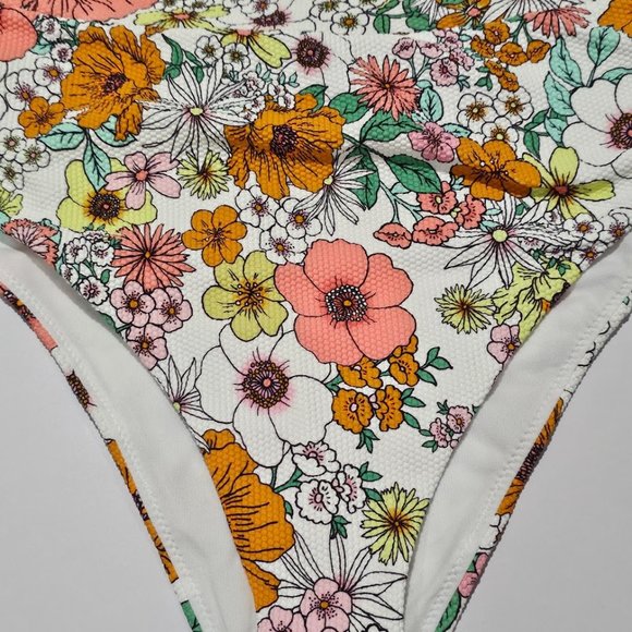Raisins Floral-Print Textured High-Waist Bikini Bottoms Size X-Large - Picture 3 of 8